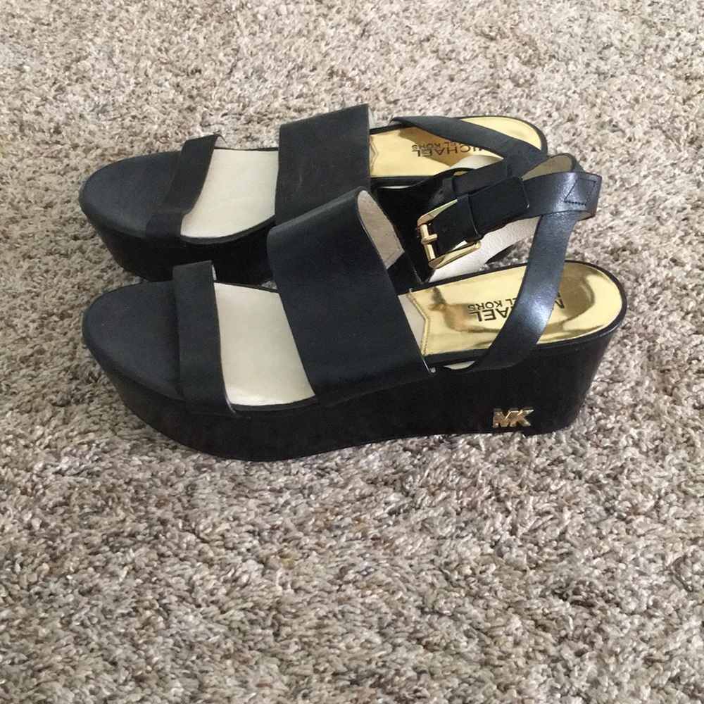 Mk sandals